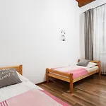 City Of The Kings-Camomile Apartment