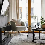 Main Station Art Apartment