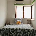 3 Rooms Aircon Apartment With Free Parking, Balcony Walking Distance Old Town