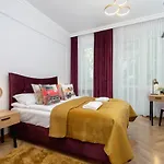 Luxurious & Unique Apartment Mickiewicza Cracow By Renters Prestige