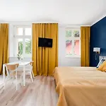 Rose Apartment