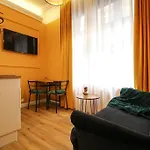 Comfortable Apartment Close To The Main Square
