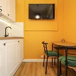 Comfortable Apartment Close To The Main Square