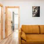 Cosy Corner Residence - By Upstairs