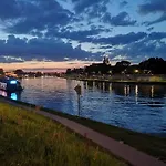 Vistula Boulevards Jacuzzi Apartment
