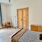 Nice Bedroom Near The Bus And Train Station