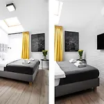 Househost Apartament: Ul. Miodowa 42/42A