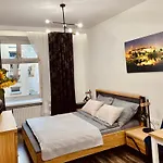 Mariacki Apartment By Vsi