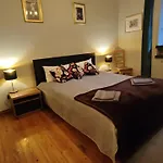 Singer Apartament