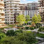 Nullo 3-Bedroom Apartment
