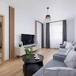 Osiedle Avia Harmonious Apartment With Balcony & Parking Cracow By Renters Prestige