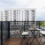 Vetulaniego Apartment With Air Conditioning & Parking By Renters Prestige