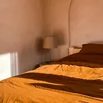 Sunset Stories Old Town Apartment