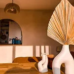 Sunset Stories Old Town Apartment