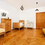 Rustic Charm Apartment