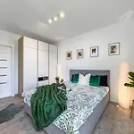 Nowoczesny Apartament W Okolicy Tauron Areny