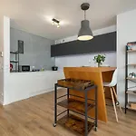 Solna Cracow Air-Conditioned Apartment With Balcony By Noclegi Renters