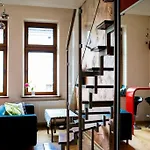 Studio In The Center -Easy Access From The Airport