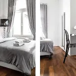 Househost Apartment:Lobzowska 22