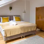 Charming Apartment In Perfect Location