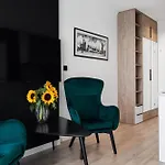 Househost Apartments: Miodowa 42/12B Street