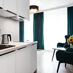 Househost Apartments: Miodowa 42/12B Street