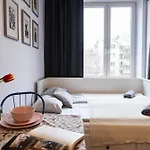 Cozy Old Town Studio