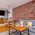 Industrial Apartment Fredry With Parking By Noclegi Renters