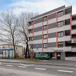 Industrial Apartment Fredry With Parking By Noclegi Renters