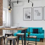 Turquoise Studio With Balcony & Air Conditioning Krakow By Noclegi Renters