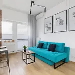 Turquoise Studio With Balcony & Air Conditioning Krakow By Noclegi Renters