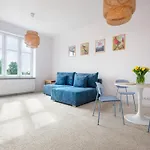 Castle View Apartments By Tyzenhauz