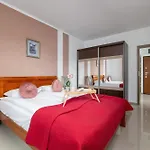 Modern Apartment With Parking In Cracow By Rent Like Home