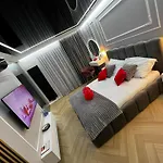 Paris In Cracow Apartment