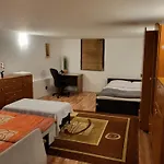 Grzegorzecka Room Nr 3