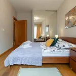 Haven, 2-Bedroom Apartment W/Underground Parking!
