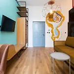 Goldfinger 3-Bed Unique Apartment In The Heart Of Podgorze