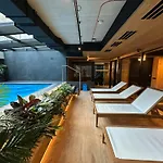 Industrial Vistula Apartment Free Parking & Gym