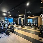 Industrial Vistula Apartment Free Parking & Gym
