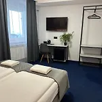 Cube House Aparthotel