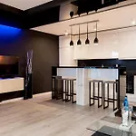 Diamonds Apartment
