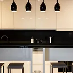 Diamonds Apartment