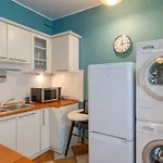 Domus Krakowski 3-Bedroom Apt.