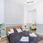 Nowoczesny Apartament W Scislym Centrum Krakowa - By Upstairs