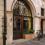Here Apartments