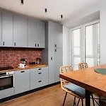 Luminous Loft - Modern Old Town Apartment - By Upstairs