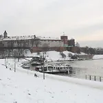 Apartment Next To Wawel Castle, Vistula River & Old Town Cracow