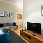 Wawelove Royal Spacious 2 Bedroom Apt 1 Min To Main Sq!