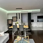 Krotka 8 Apartment