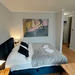 Hugo Vip Apartments